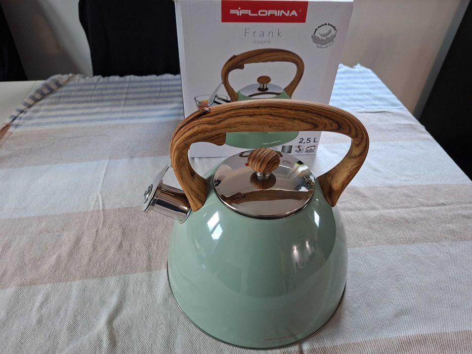 Czajnik ze stali nierdzewnej Frank 2,5 l, zielony