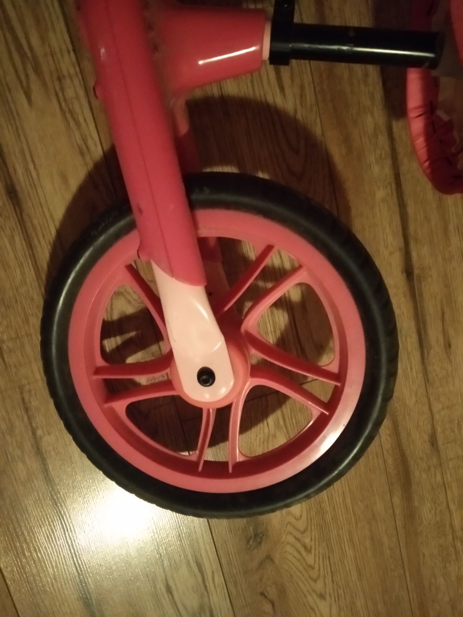Rowerek biegowy Lionelo różowy