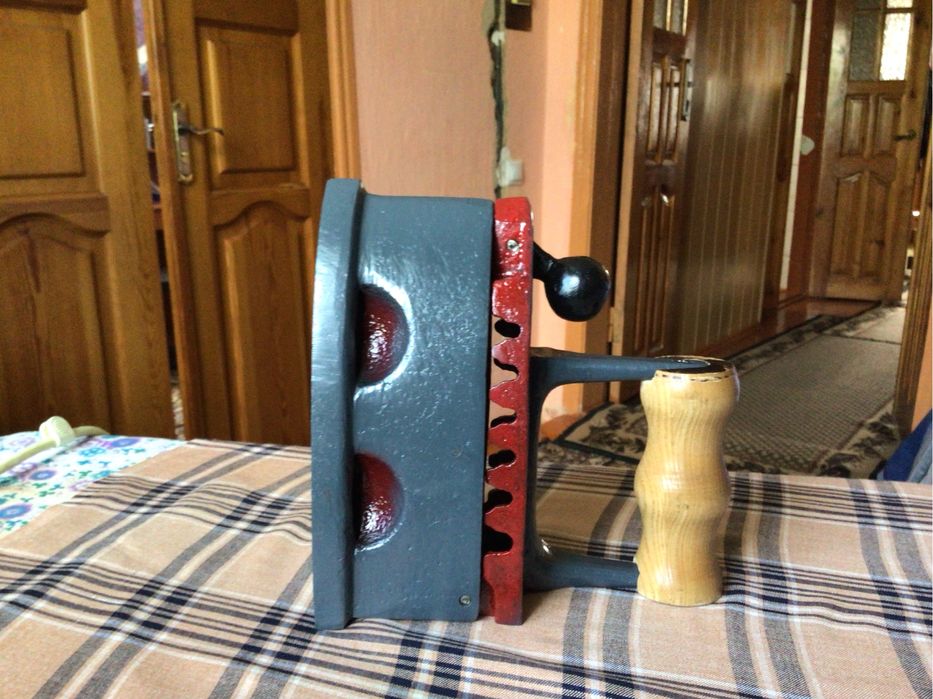 Угольный утюг, после рестоврации