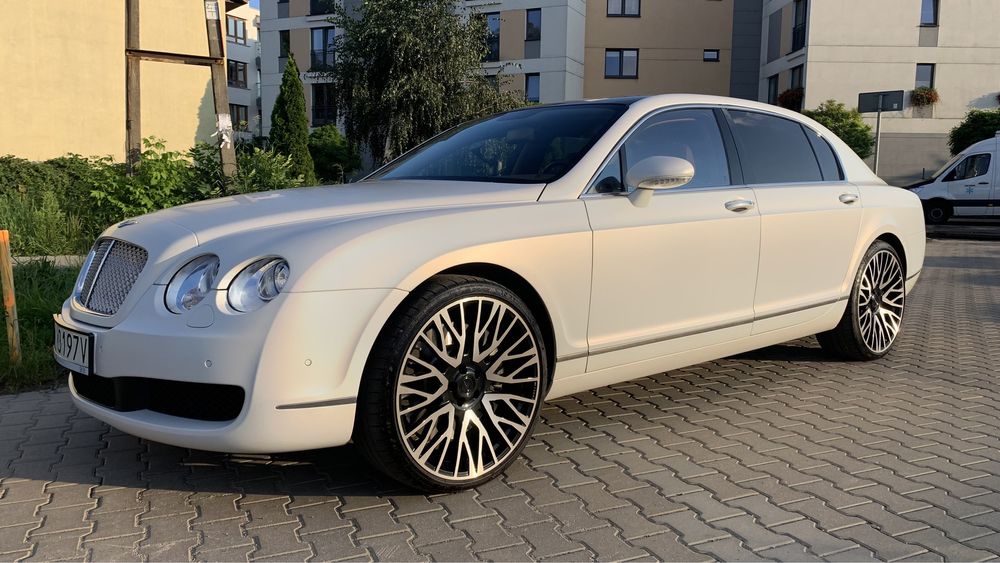 Auto do ślubu Bentley BIAŁY PERŁA Continental Flying Spur Rolls-Royce