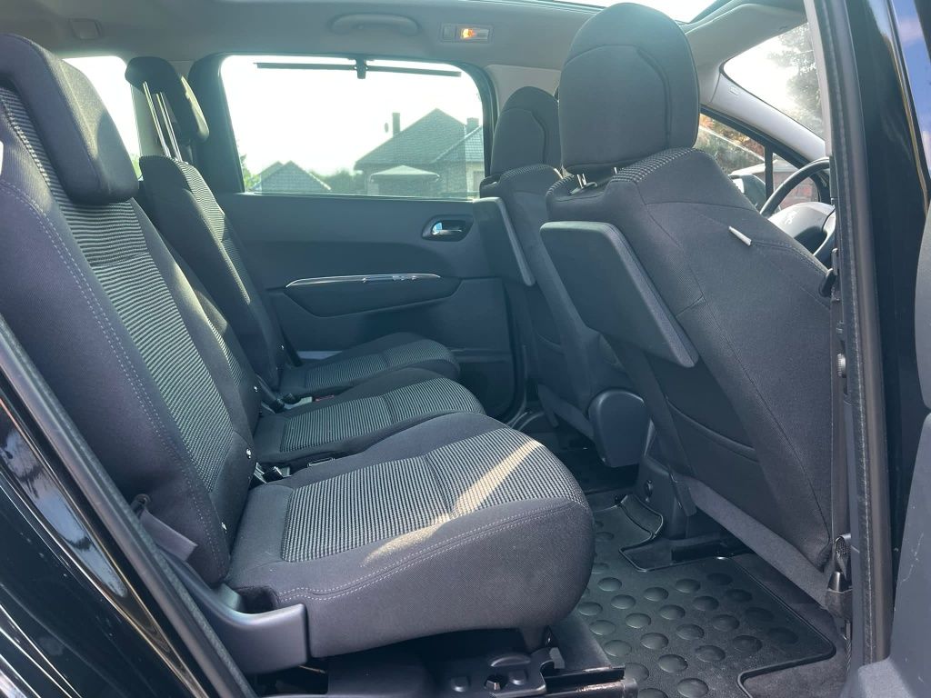 Peugeot 5008 1,6 thp 5 osobowy benzyna