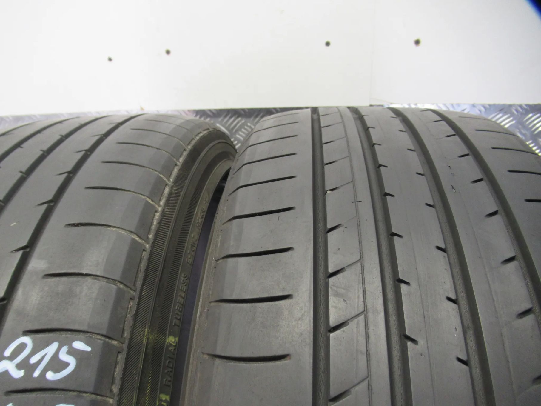 2x Yokohama BluEarth E70W7 215/45/17 87W nr.1763