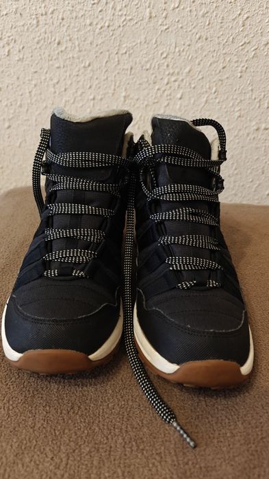 Продам черевики для зимові, водонепроникні, розмір 38