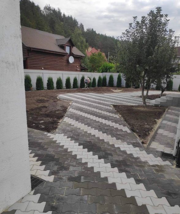 Укладання тротуарної плитки