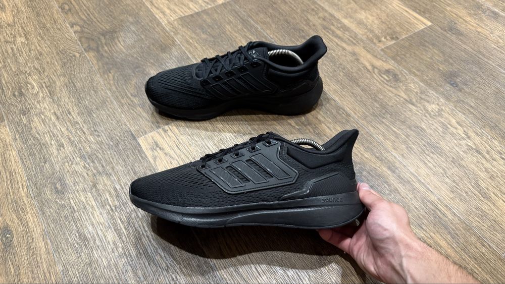 Кроссовки Adidas EQ21, размер 43 alphabounce