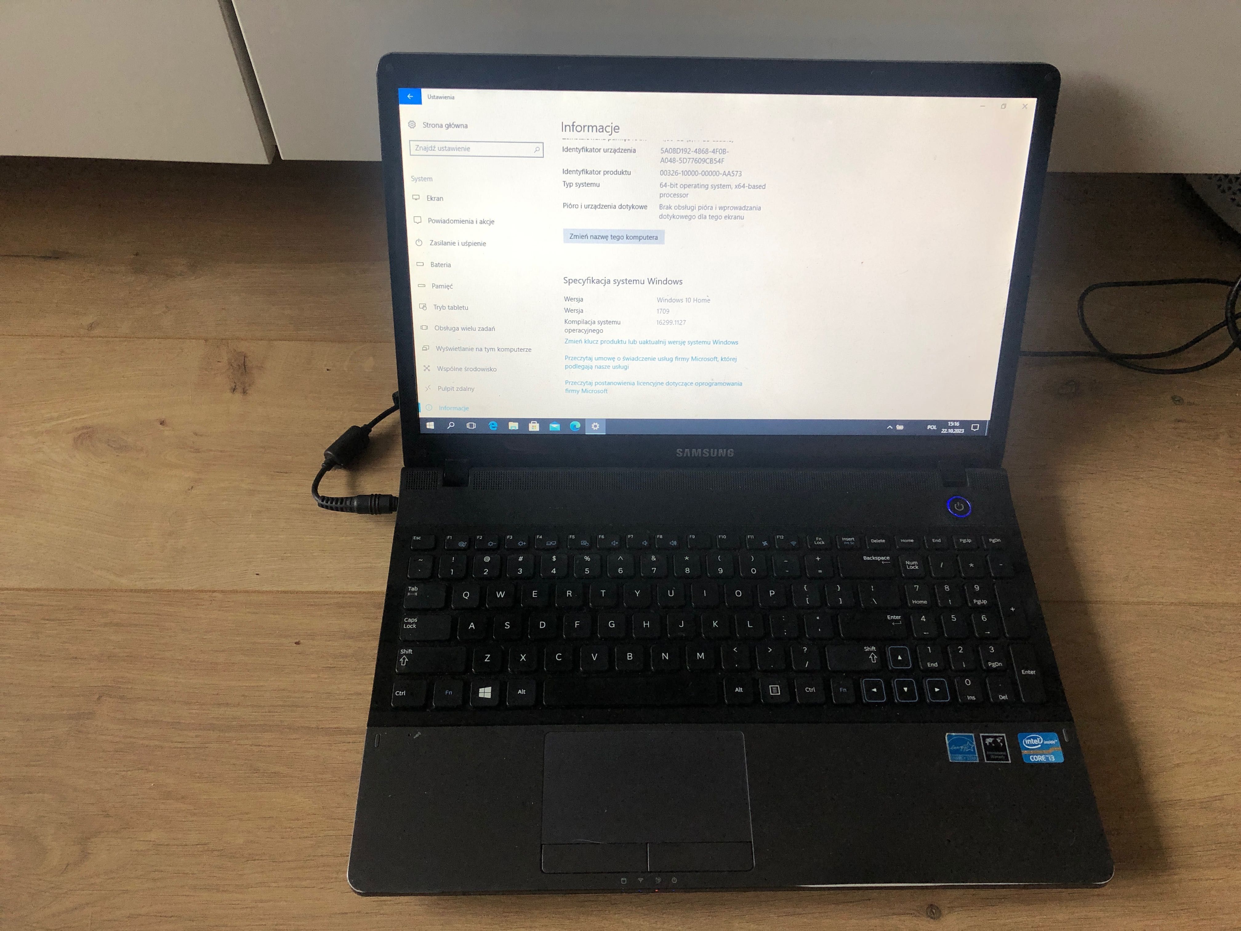 Laptop Samsung np310e5c i3 4GB RAM