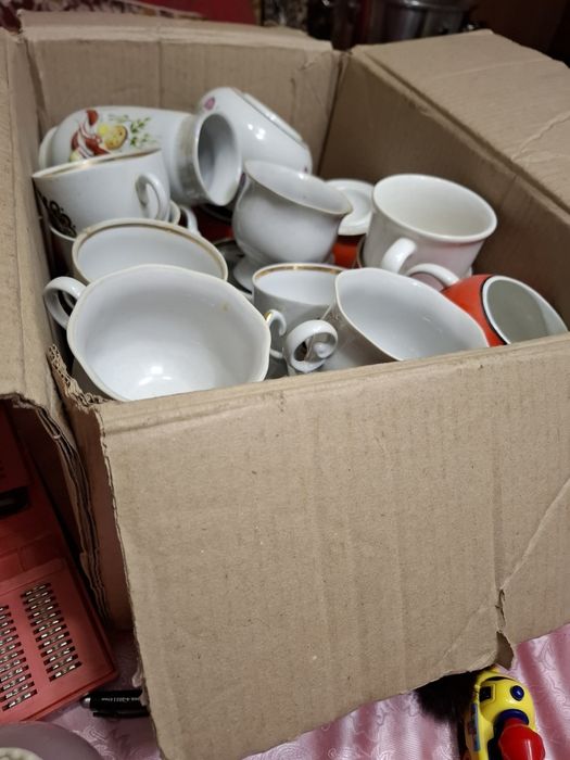 Посуд чашки безкоштовно