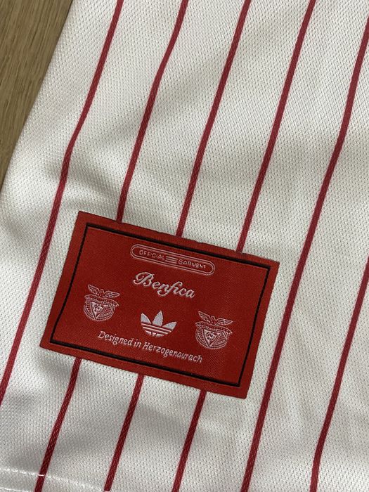 Camisola Benfica Retro Casual 25/26 - Tamanho M