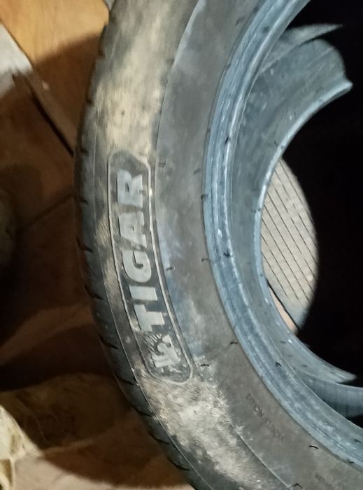 Продаю два колеса шини 205,60,16
