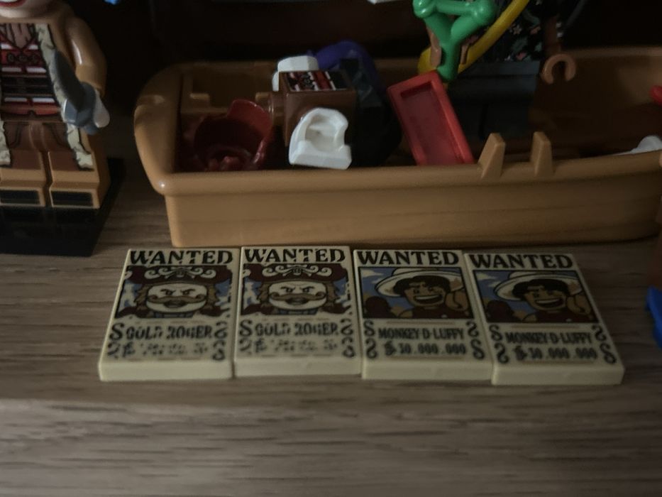 Troca de cartazes lego one piece