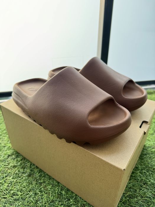 Yeezy Slide Flax 42