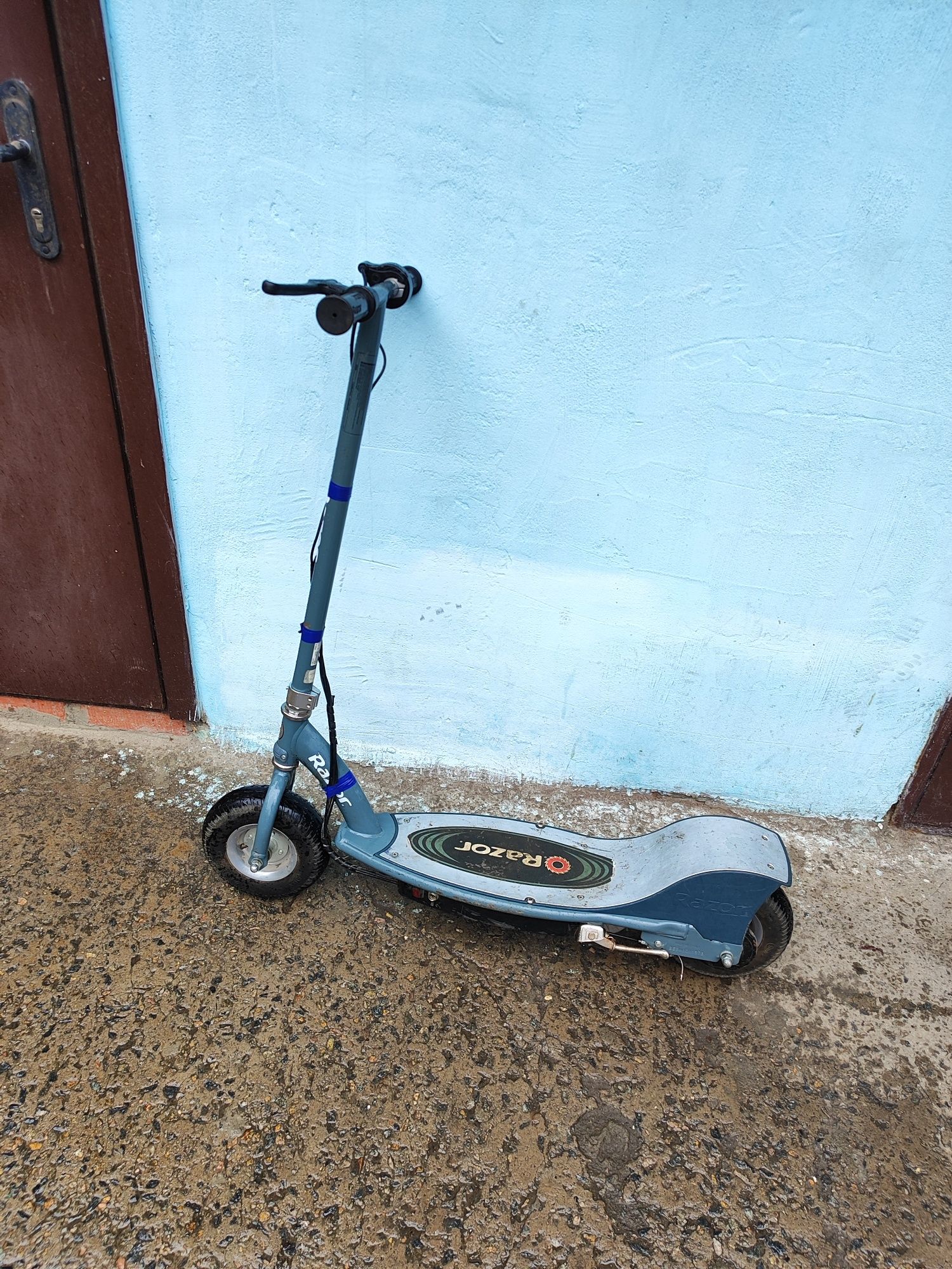 Електросамокат razor e300