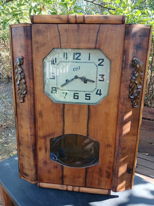 Годинник настінний з боєм маятниковий