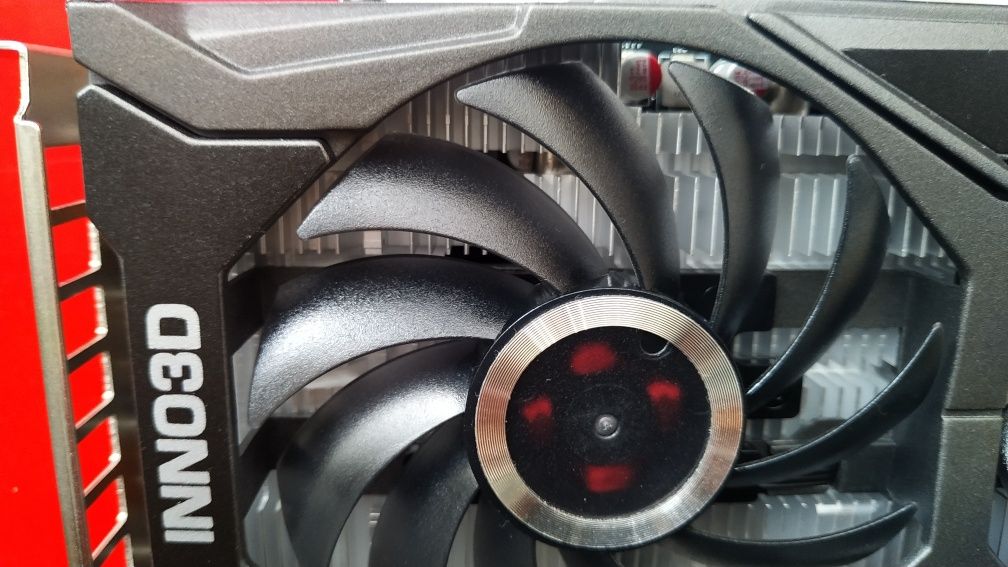 Видеокарта MSI GTX inno3D Twin на гарантии