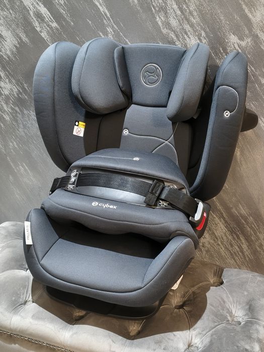 Cybex Pallas G i-Size.  1/2/3