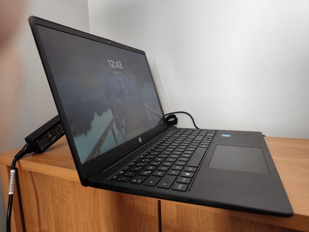 Roczny HP 15-FD0615 Intel N200 4x3,7GHz SSD 512GB RAM 8GB  FHD Win11