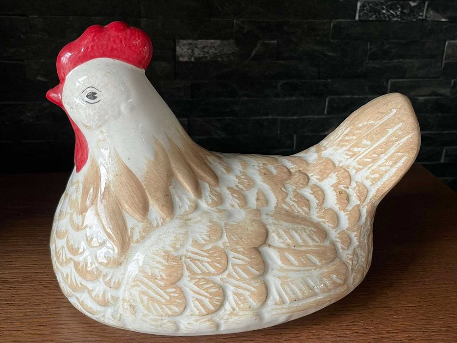 Kura porcelanowa pojemnik góra