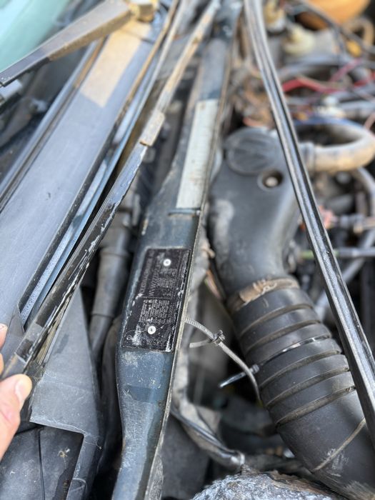 Продам Volkswagen passat B3 1.8 1990 г.в.