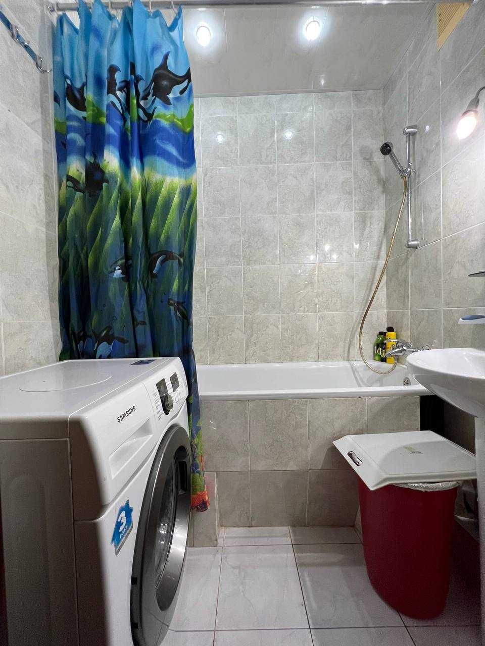 Продам 3-к квартиру (70м2) на ж/м Тополь-3, район школ № 137 и 99