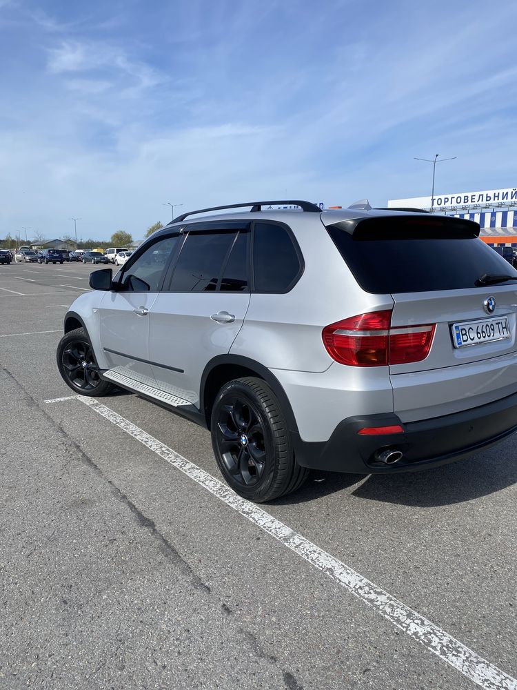 Продам автомобіль BMW X5 E70 3.0D