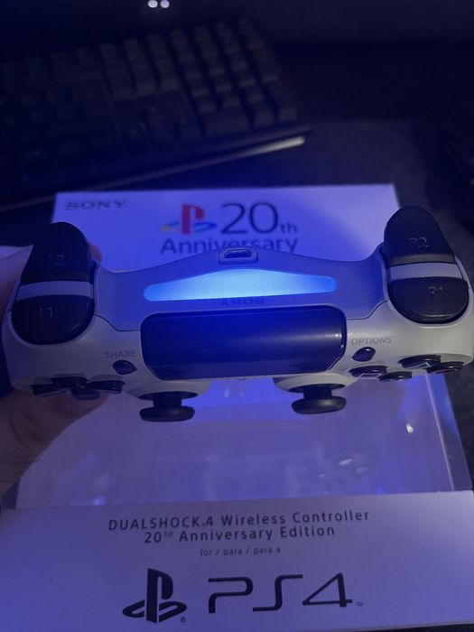 Comando Dual Shock PS4 - 20° Aniversario