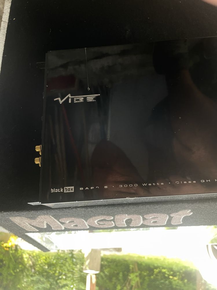 Subwoofer Magnat z wzmaczniaczem Vibe