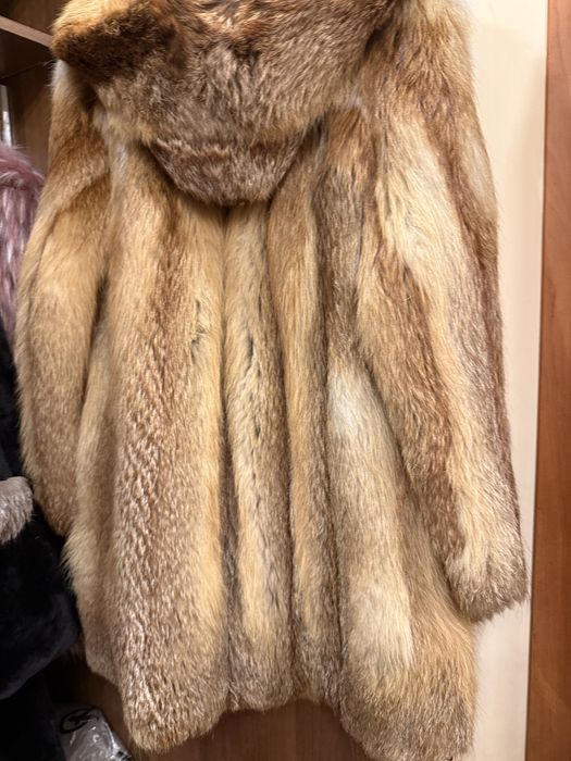 Шуба з натуральної лисиці