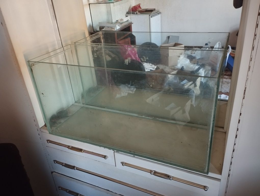 Aquario com móvel