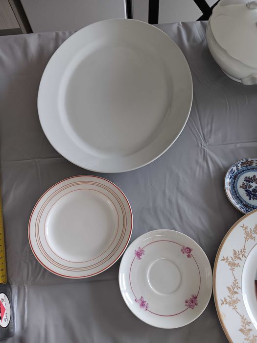 Conjunto Vista Alegre, Pratos, Travessas e Terrinas diversas