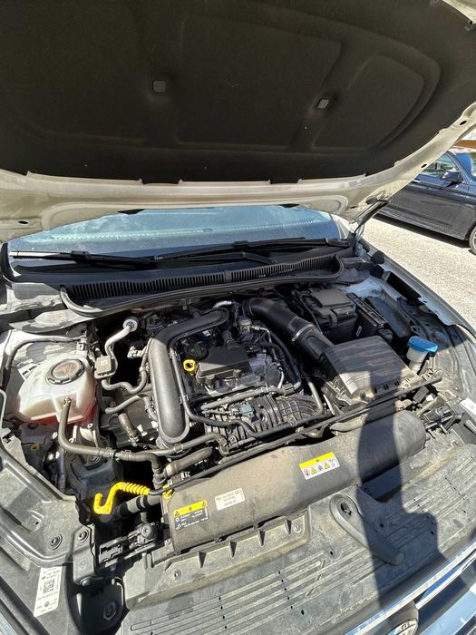 VW Taigo TOP, como novo, com tecto de abrir e muitos diferenciais.
