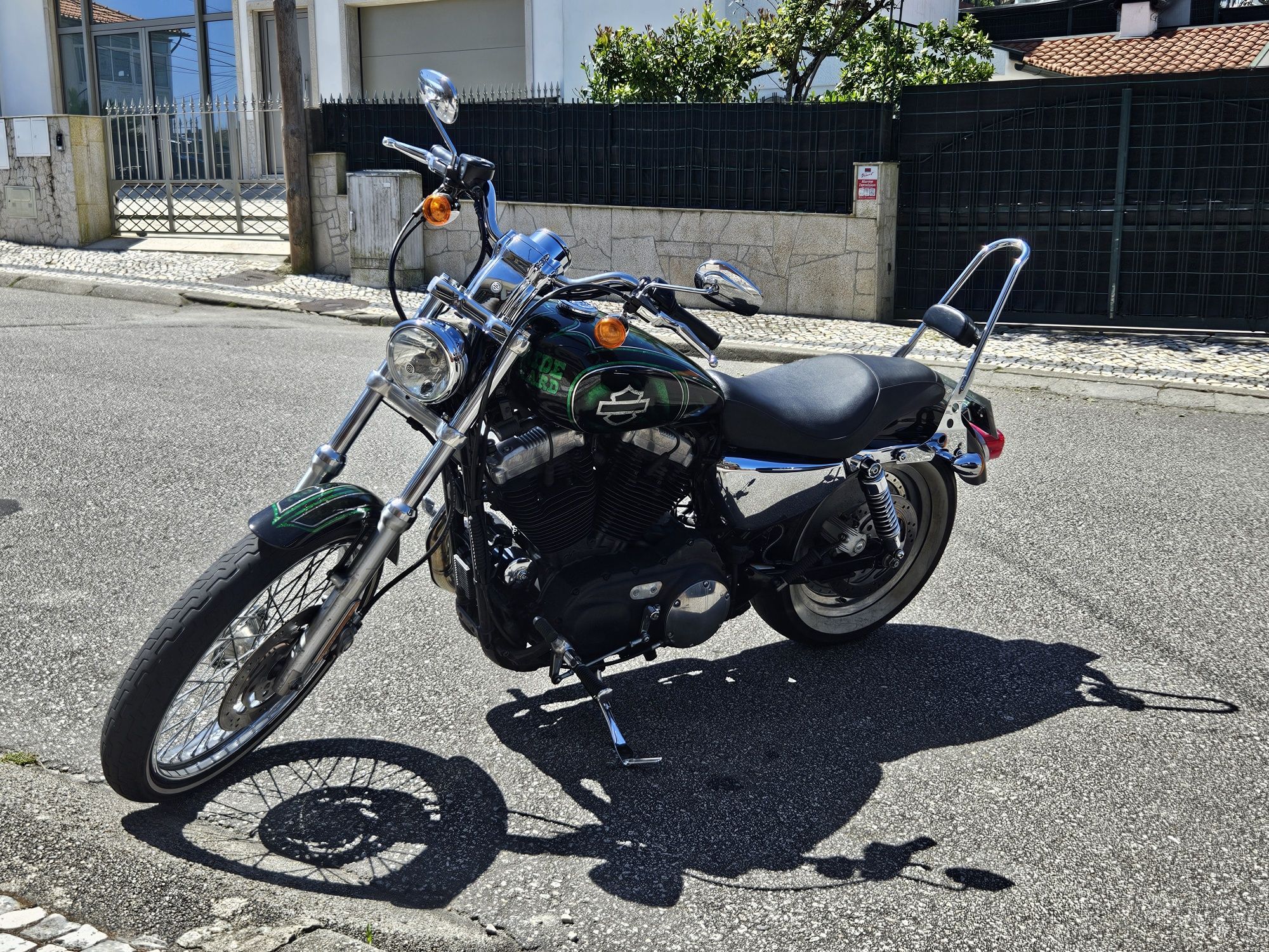 Harley davidson 883 custom