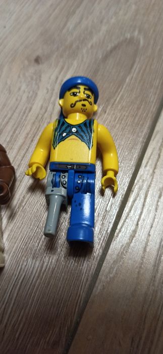 Lego Juniors minifigurki Jack Stone