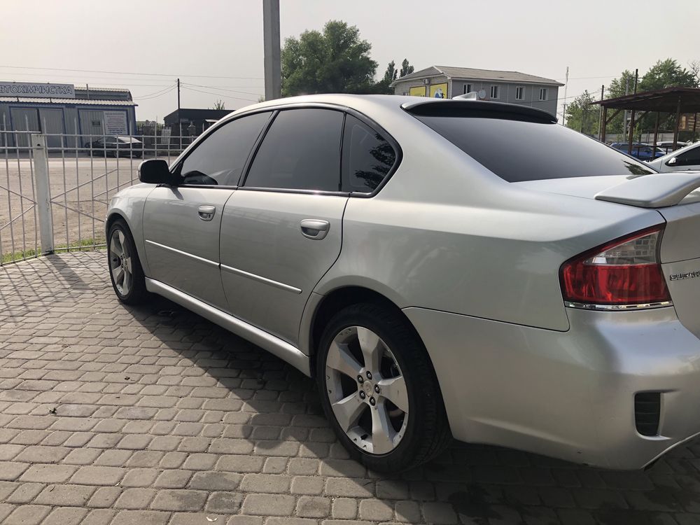 Subaru legacy 2.0. Автомат, кожа, повний привід