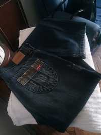 Jeans azul_Bolso lona_Mulher