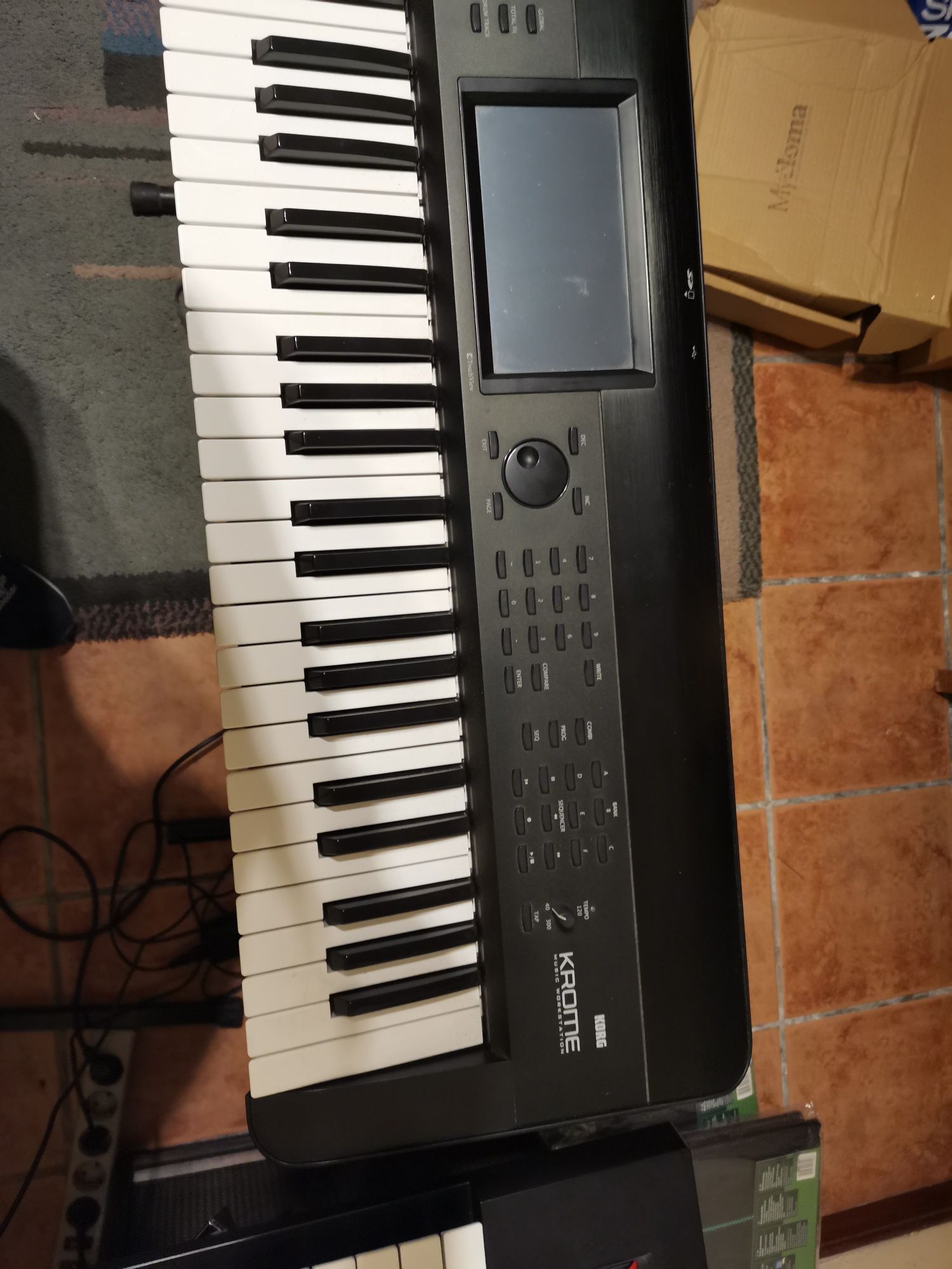 Vendo Korg Krome 73