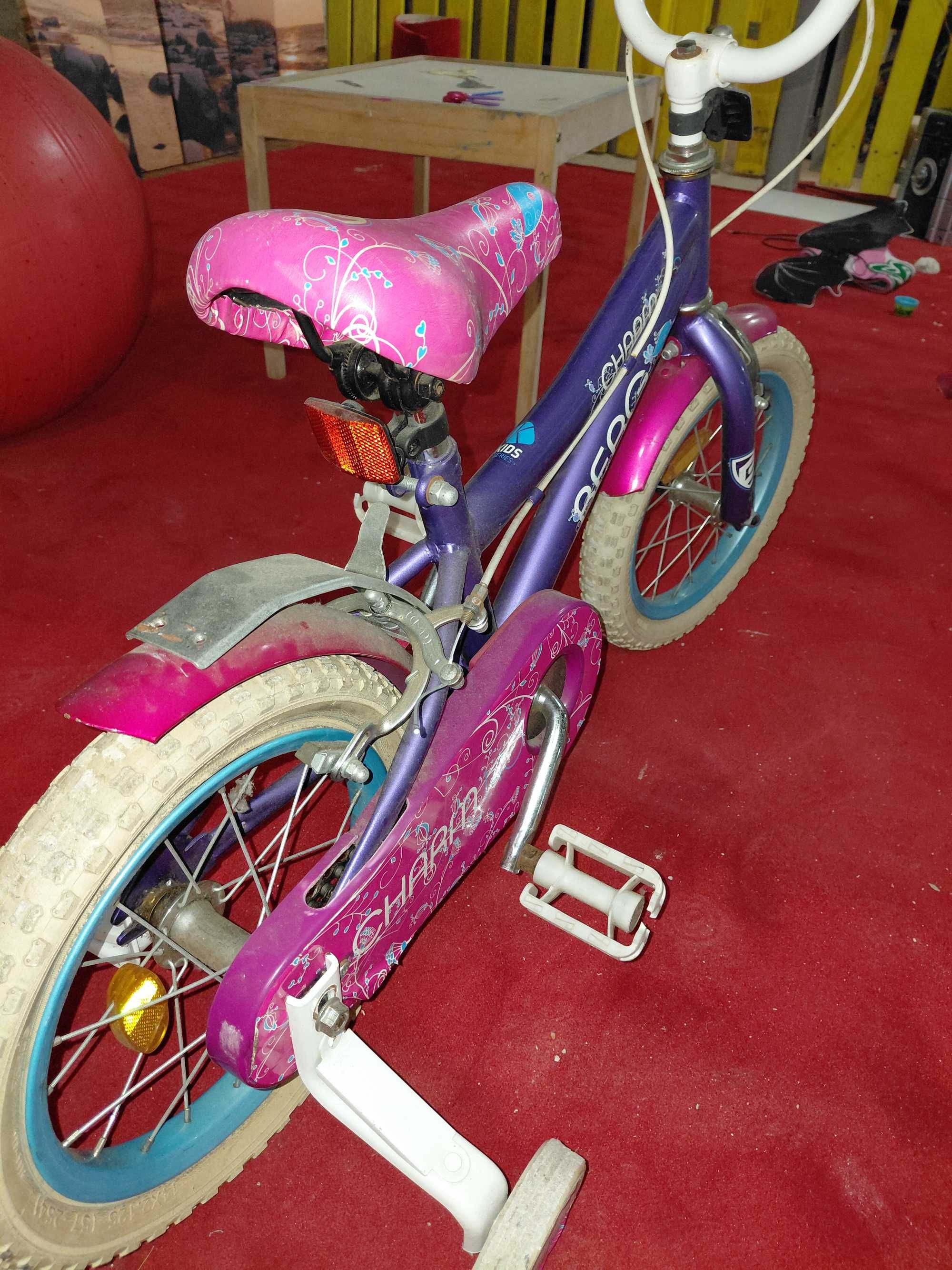 Bicicleta de criança, em bom estado, de roda 14''