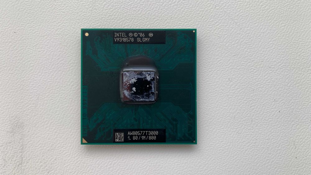 Процесор для ноутбука Intel Celeron Dual-Core T3000 1.8Ghz sPGA478