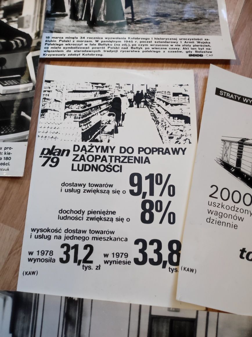 Zdjęcie KAW stare gazety plakat zestaw