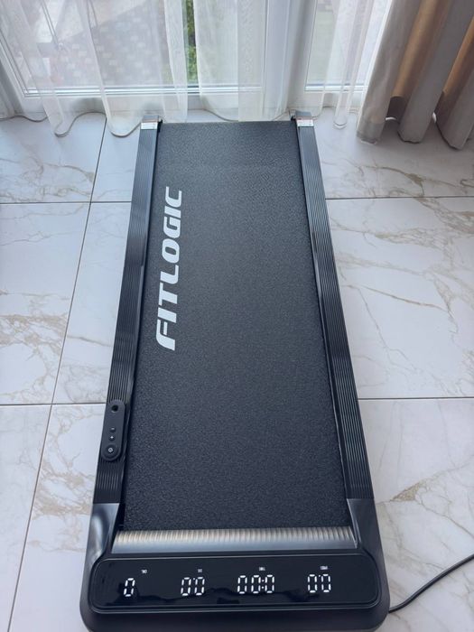 Бігова доріжка Fitlogic t102e