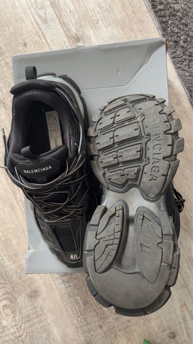 Balenciaga track