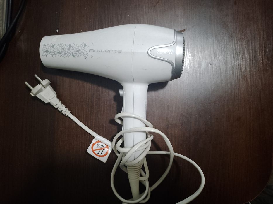 Фен для волосся сушити