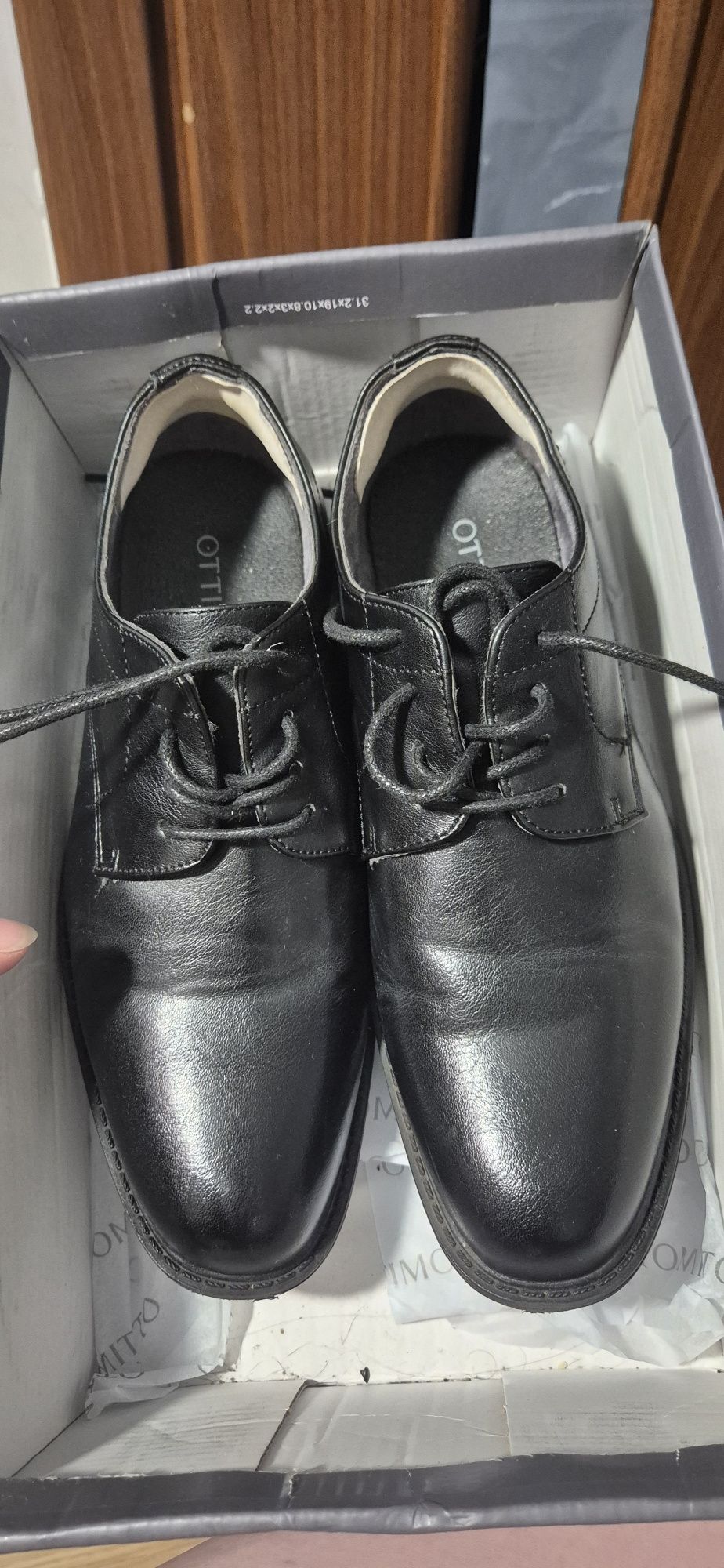Eleganckie buty chłopięce w rozm. 37 czarne