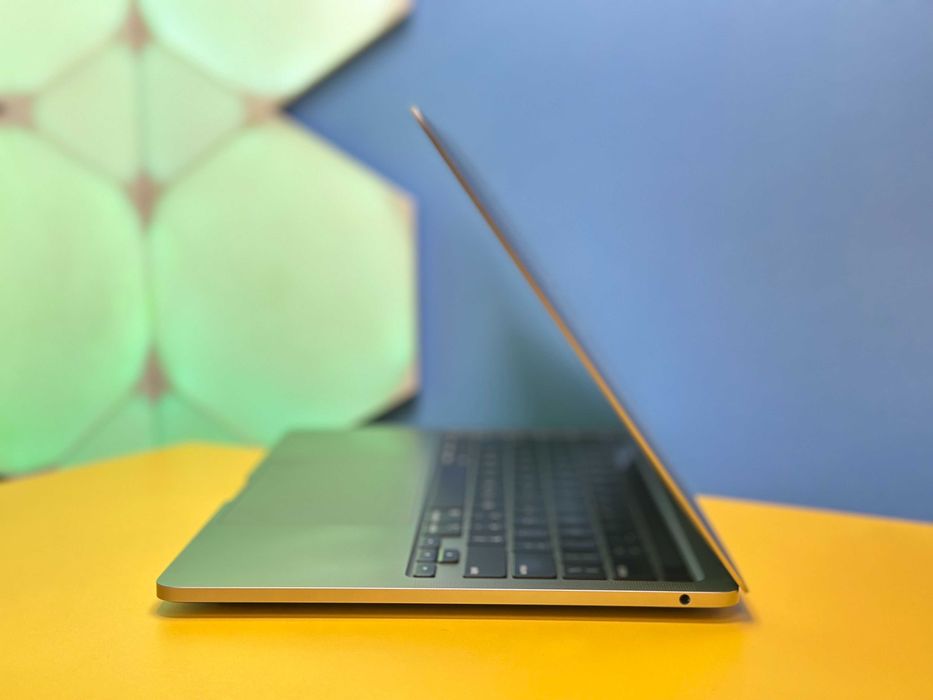 Ноутбук Apple MacBook Pro 13'' Space Gray (146787) Б/У З ГАРАНТІЄЮ