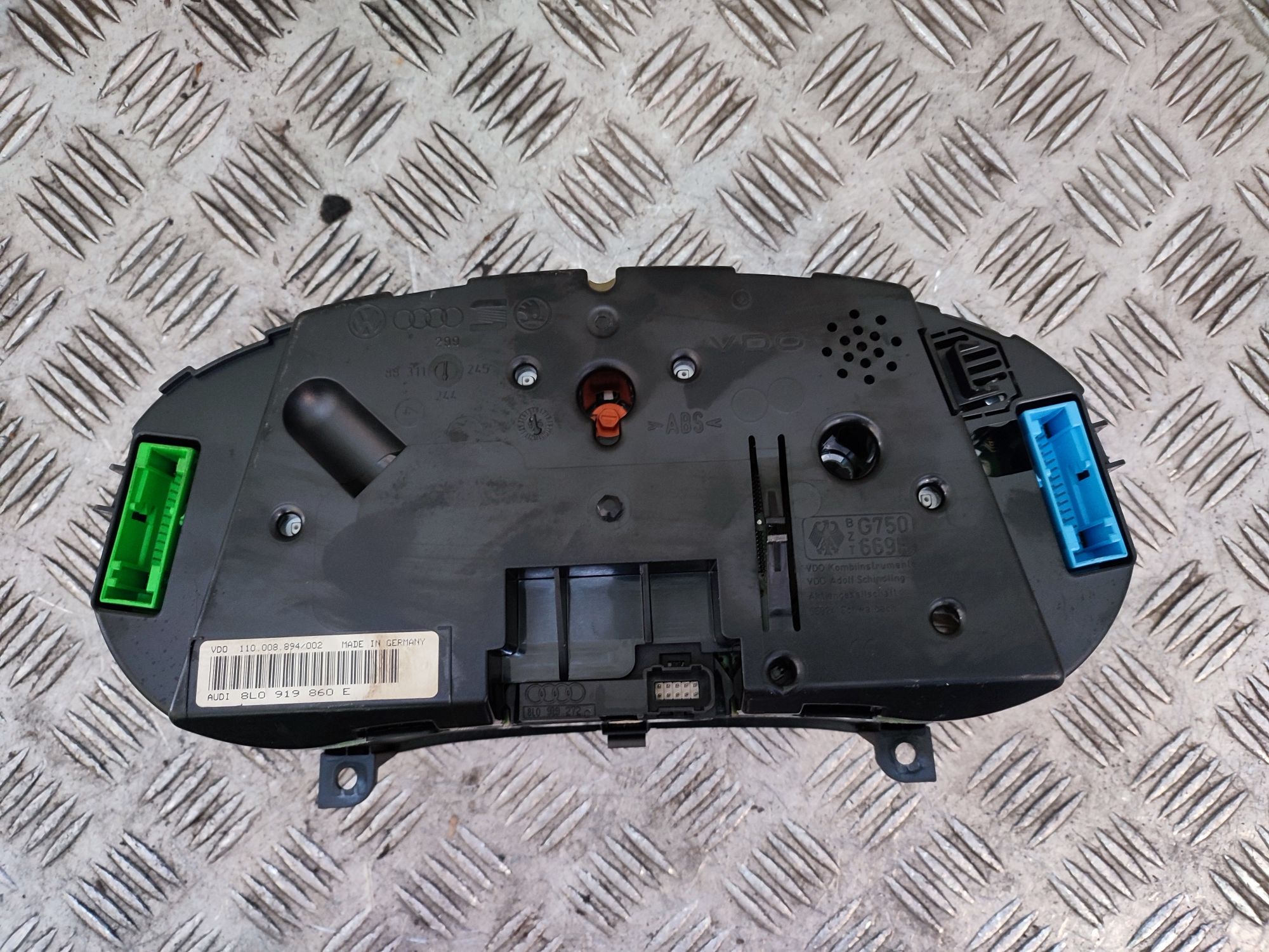 Audi A3 8L 1.6 komputer stacyjka immobiliser licznik