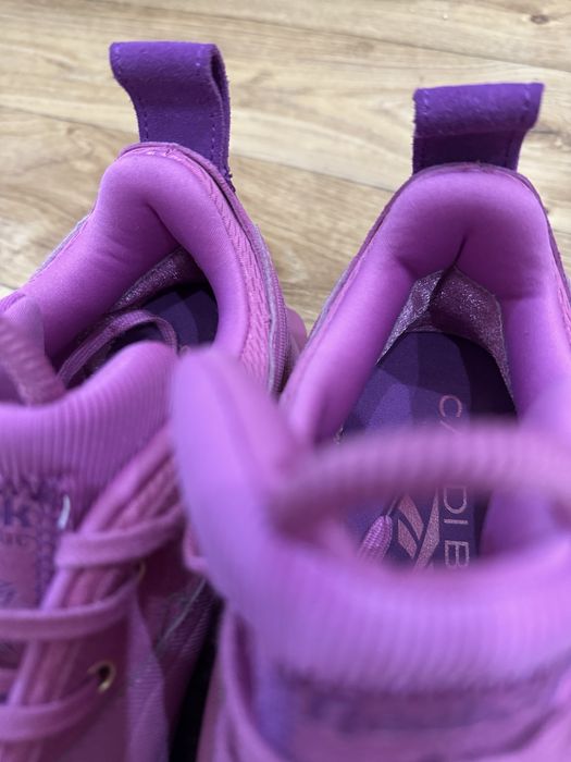 Жіночі кросівки нереально круті