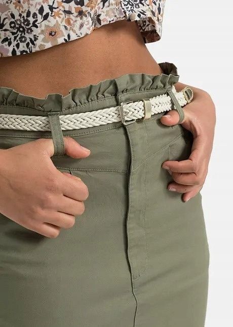 B.P.C spódniczka khaki z falbaneczką w pasie r.36