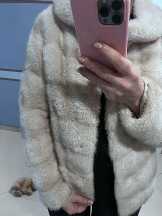 Натурвльна шуба з норки коротка