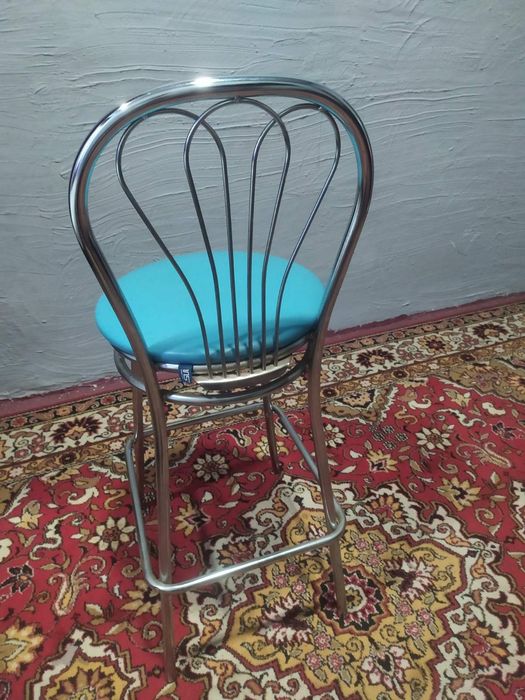 Барні Стільці 2 шт,   в наявності  2 шт  колерів.