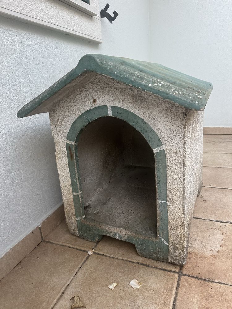 Casota cimento para cães