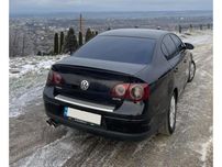 Volkswagen Passat B6 Спойлер LIP (Sunplex, чорний)